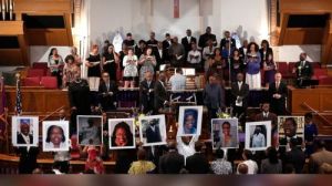 gty_charleston_church_shooting_04_jc_150619_1_v15x14_16x9_992