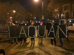laquan_mcdonald_chicago_memorial_from_protestors